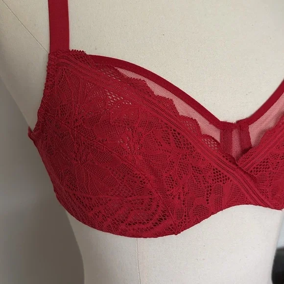 Chantelle EasyFeel Floral Touch Red Mesh and Lace Bra 34B - Picture 3 of 11